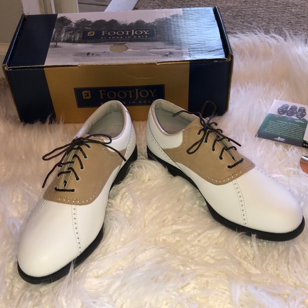Like new FootJoy women’s golf shoes w accessories summer sports outdoor golfing